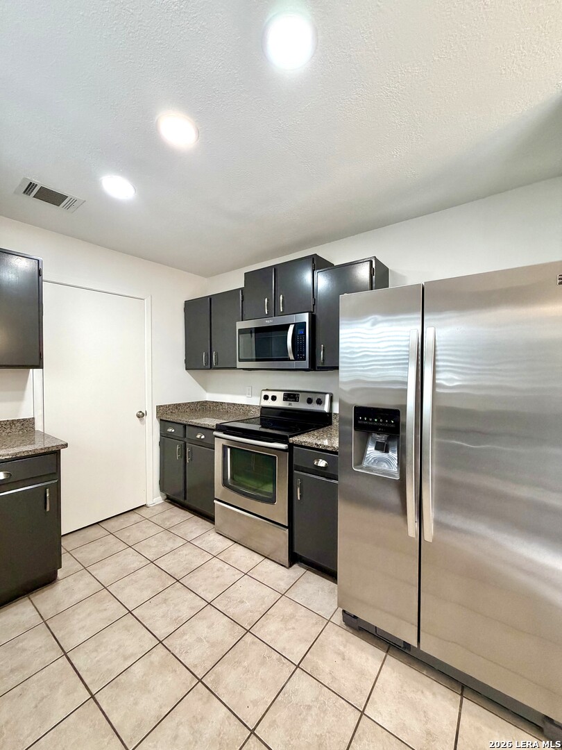 7806 Green Bluff San Antonio TX 78240