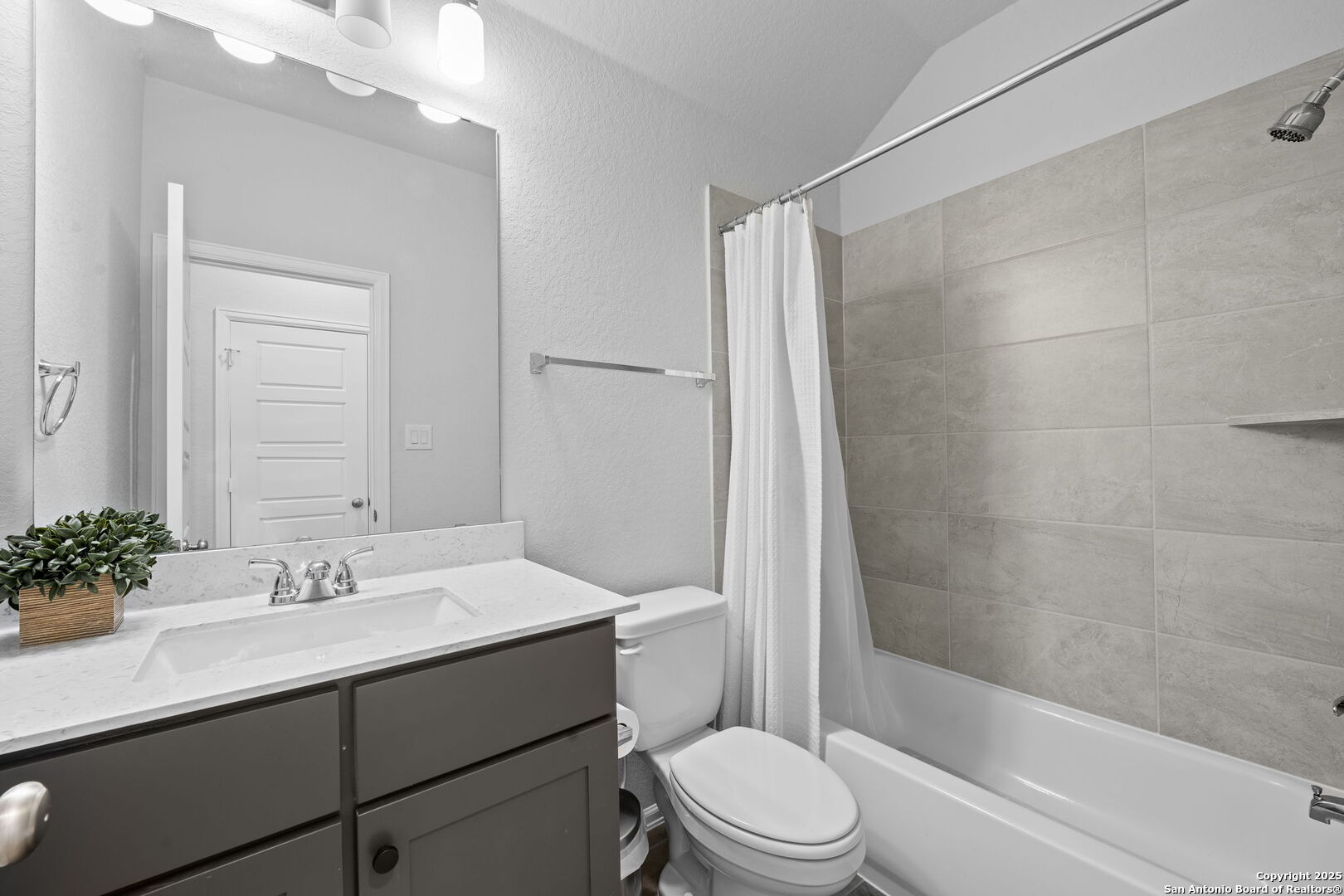 2410 Oxford Ridge San Antonio TX 78245
