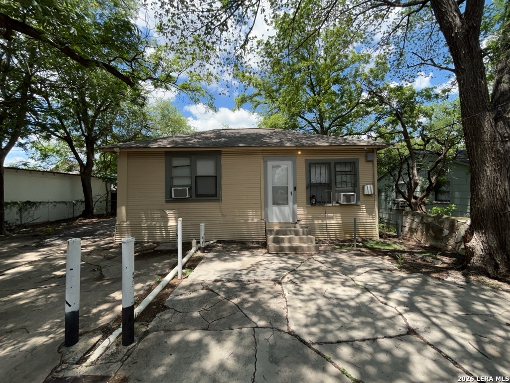 413 E Courtland Place San Antonio TX 78212