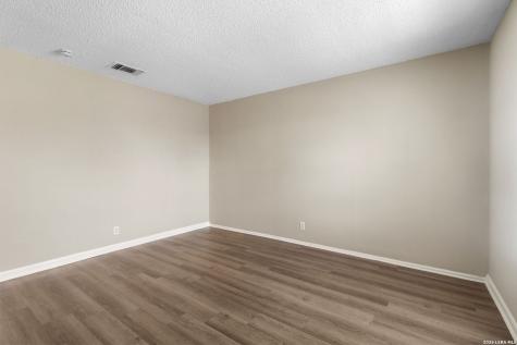 8219 Glen Lark San Antonio TX 78239