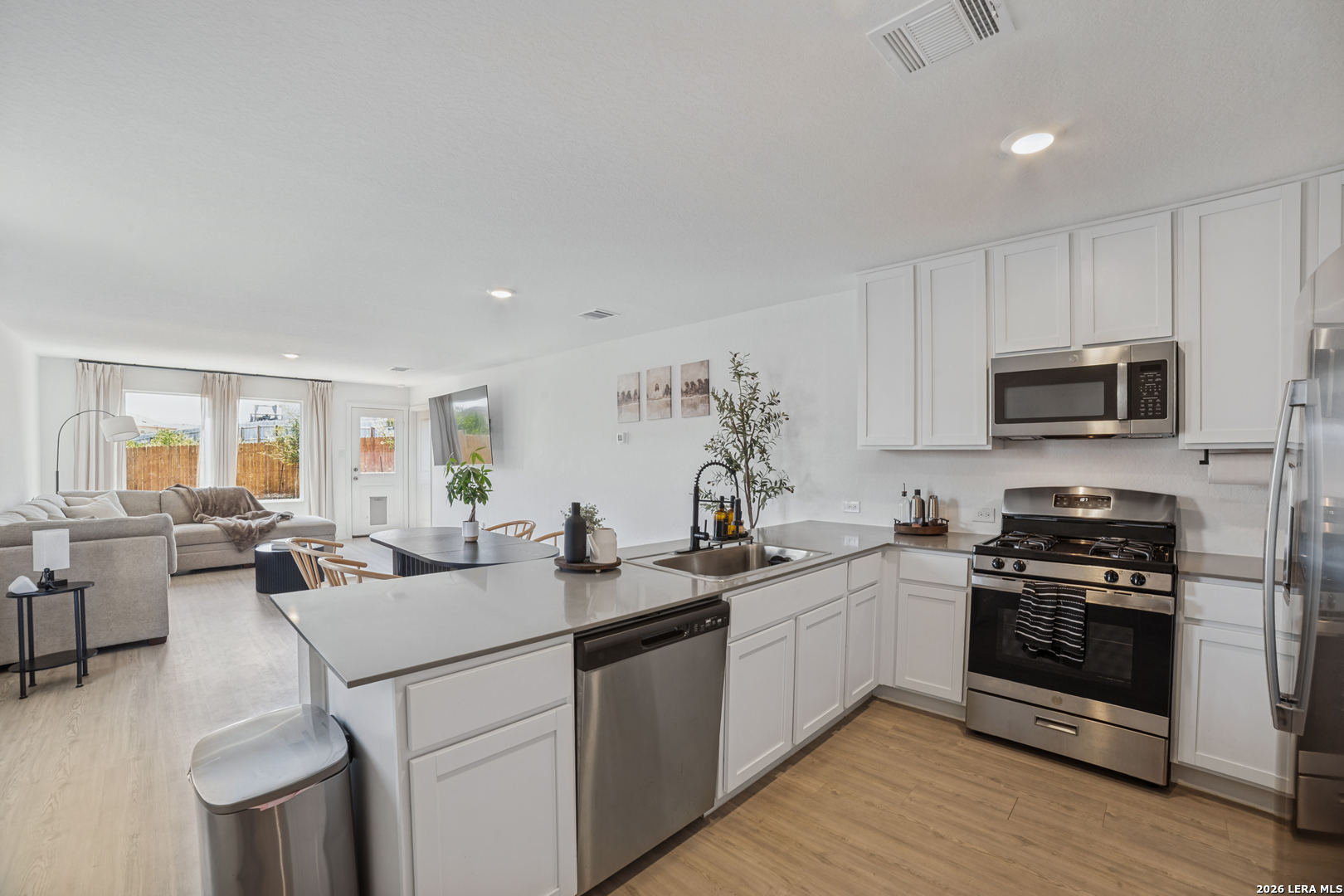 14246 Enfield Falls San Antonio TX 78245