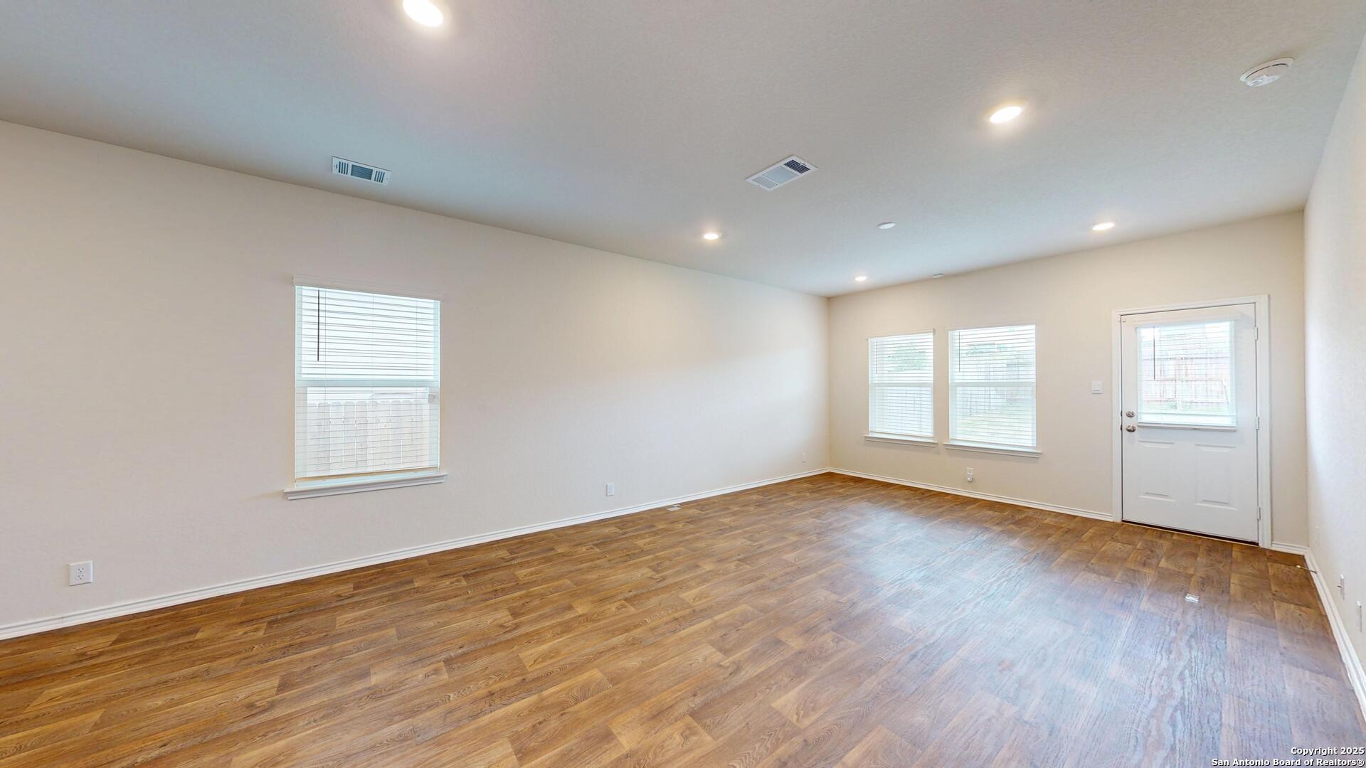 6556 Embankment San Antonio TX 78252