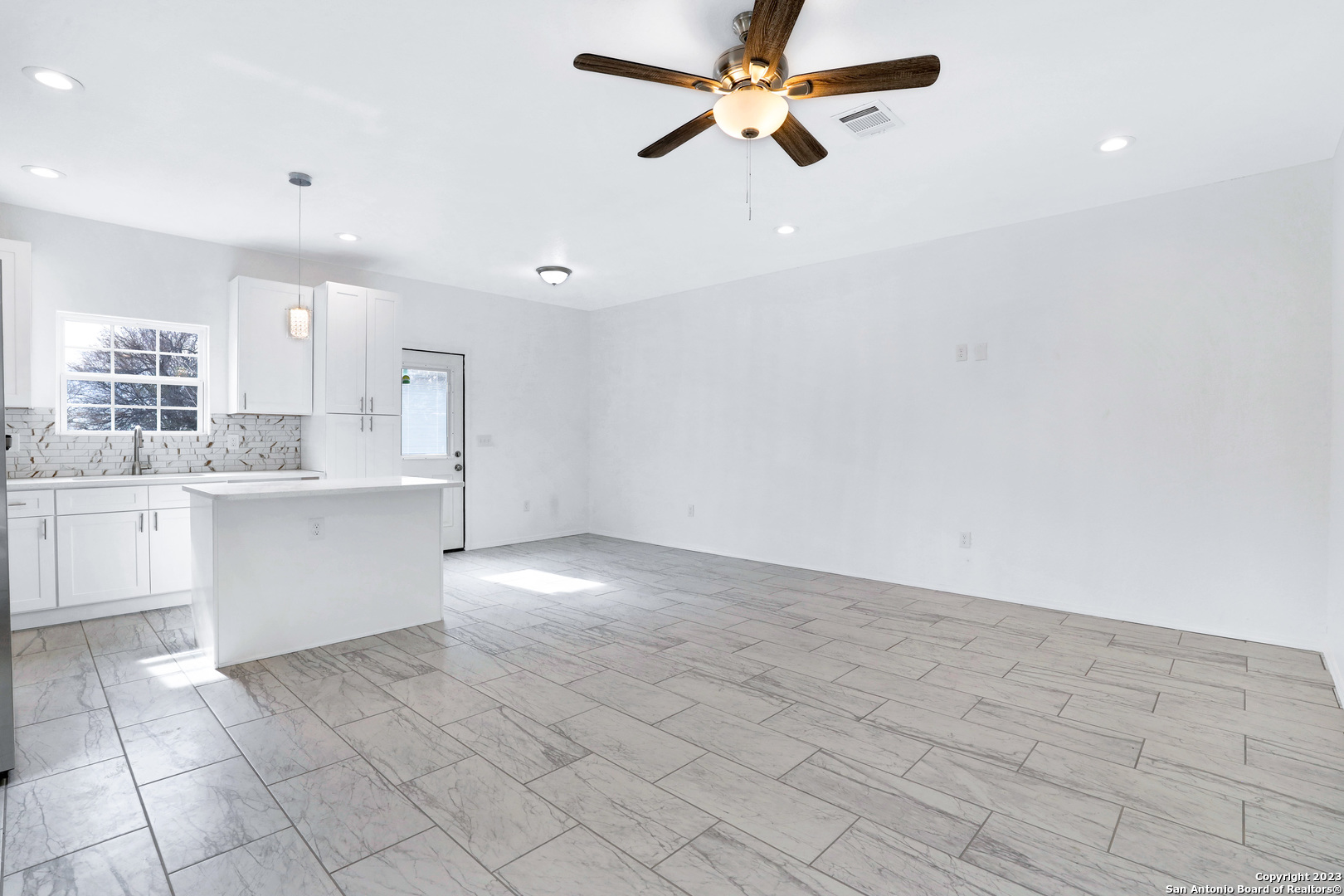 874 E Sunshine Drive San Antonio TX 78228
