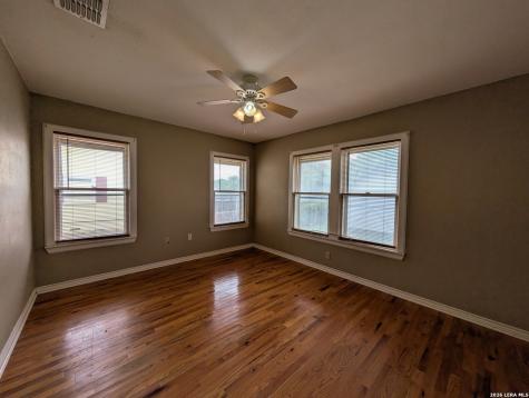 1185 W Mill Street New Braunfels TX 78130