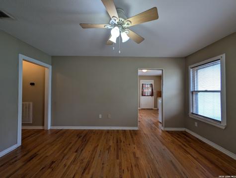 1185 W Mill Street New Braunfels TX 78130