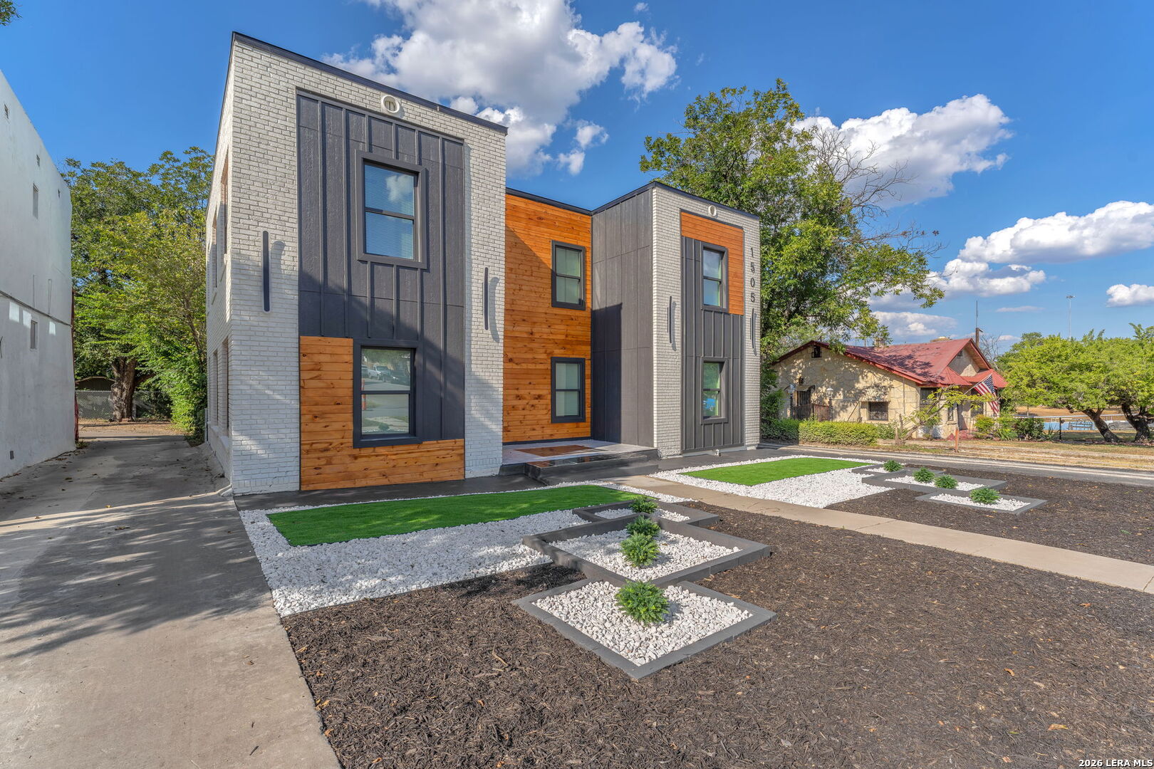 1505 W Woodlawn Avenue San Antonio TX 78201