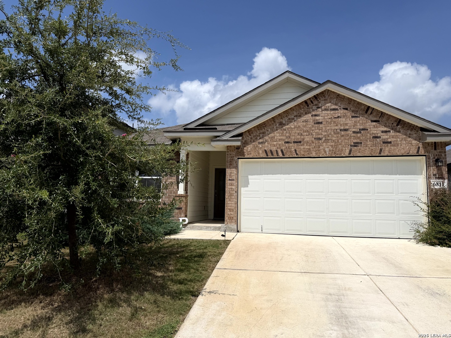 6811 Whisper Grove San Antonio TX 78252
