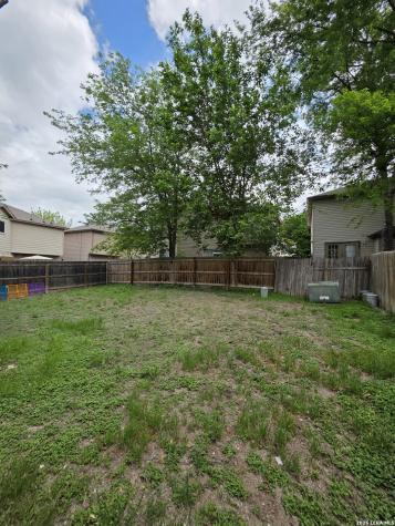 10 Cavelier Pass San Antonio TX 78240