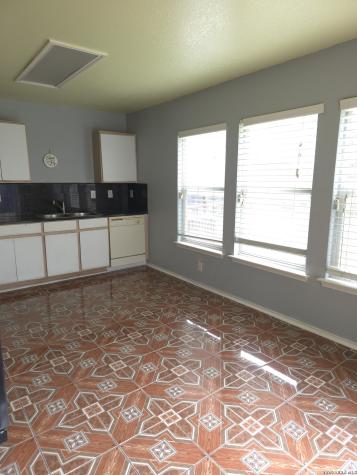 10 Cavelier Pass San Antonio TX 78240