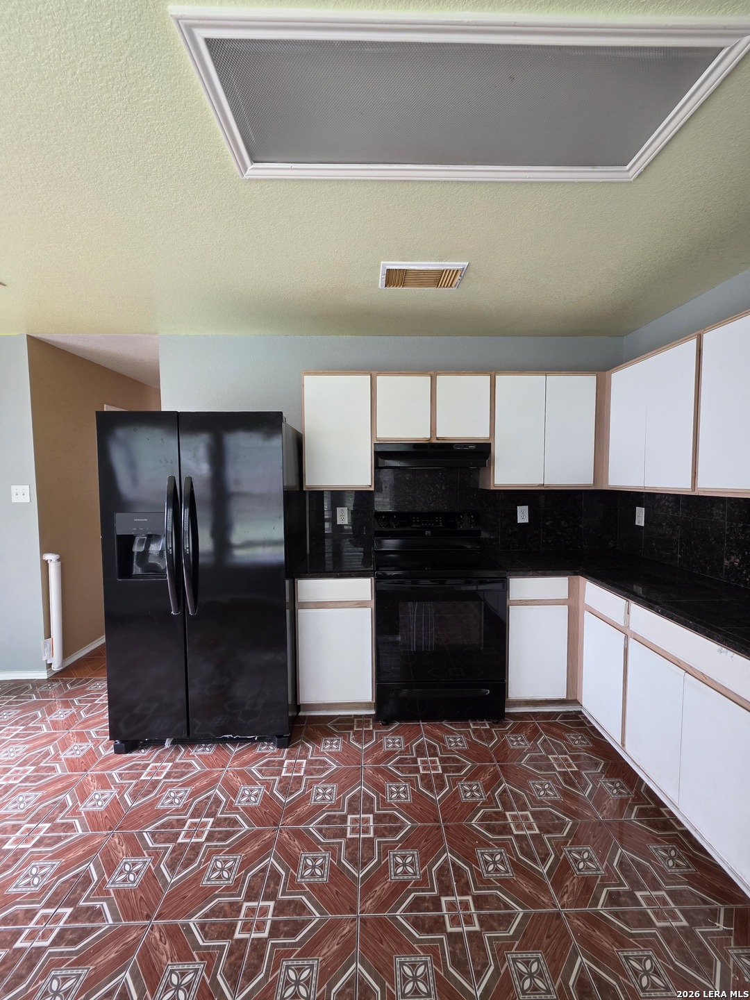 10 Cavelier Pass San Antonio TX 78240