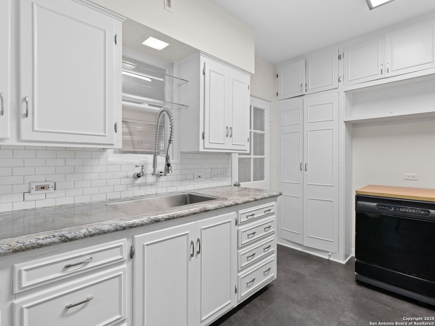 146 Terrell Alamo Heights TX 78209