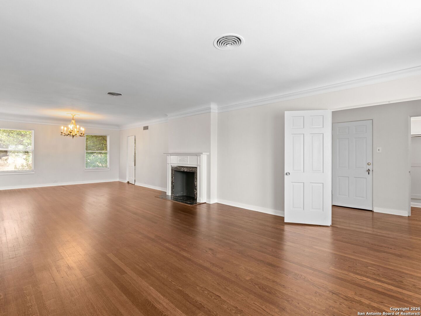 146 Terrell Alamo Heights TX 78209