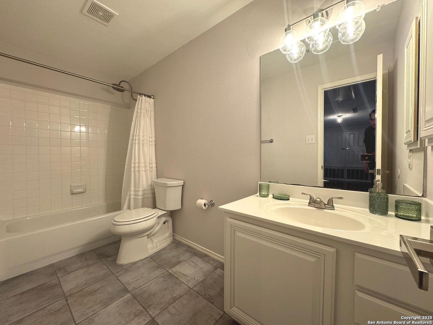 206 Mesa Loop San Antonio TX 78258
