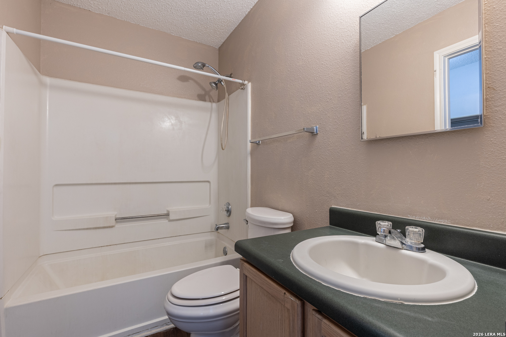 8010 Chestnut Cape Drive Converse TX 78109