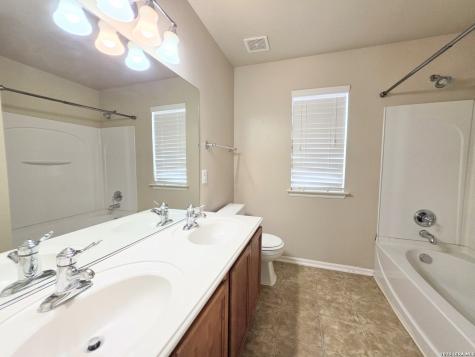 914 Tisbury Parkway San Antonio TX 78251
