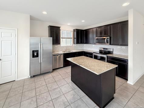 186 Texas Thistle New Braunfels TX 78130