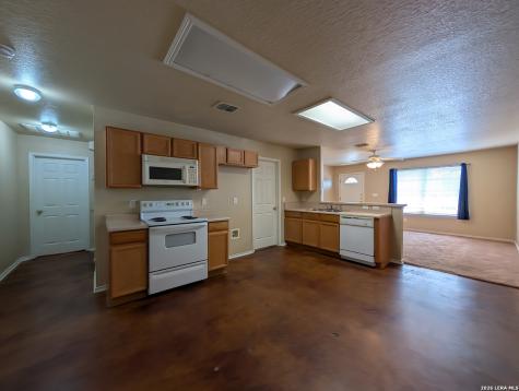 1013 Misty Acres New Braunfels TX 78130