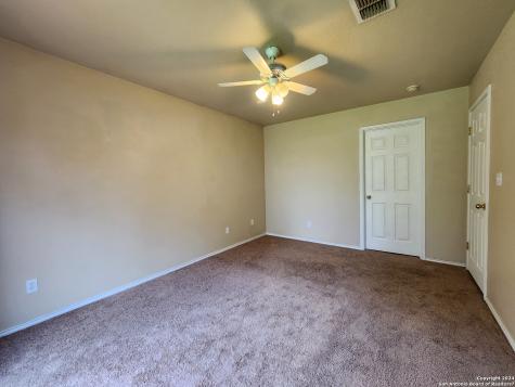 1013 Misty Acres New Braunfels TX 78130