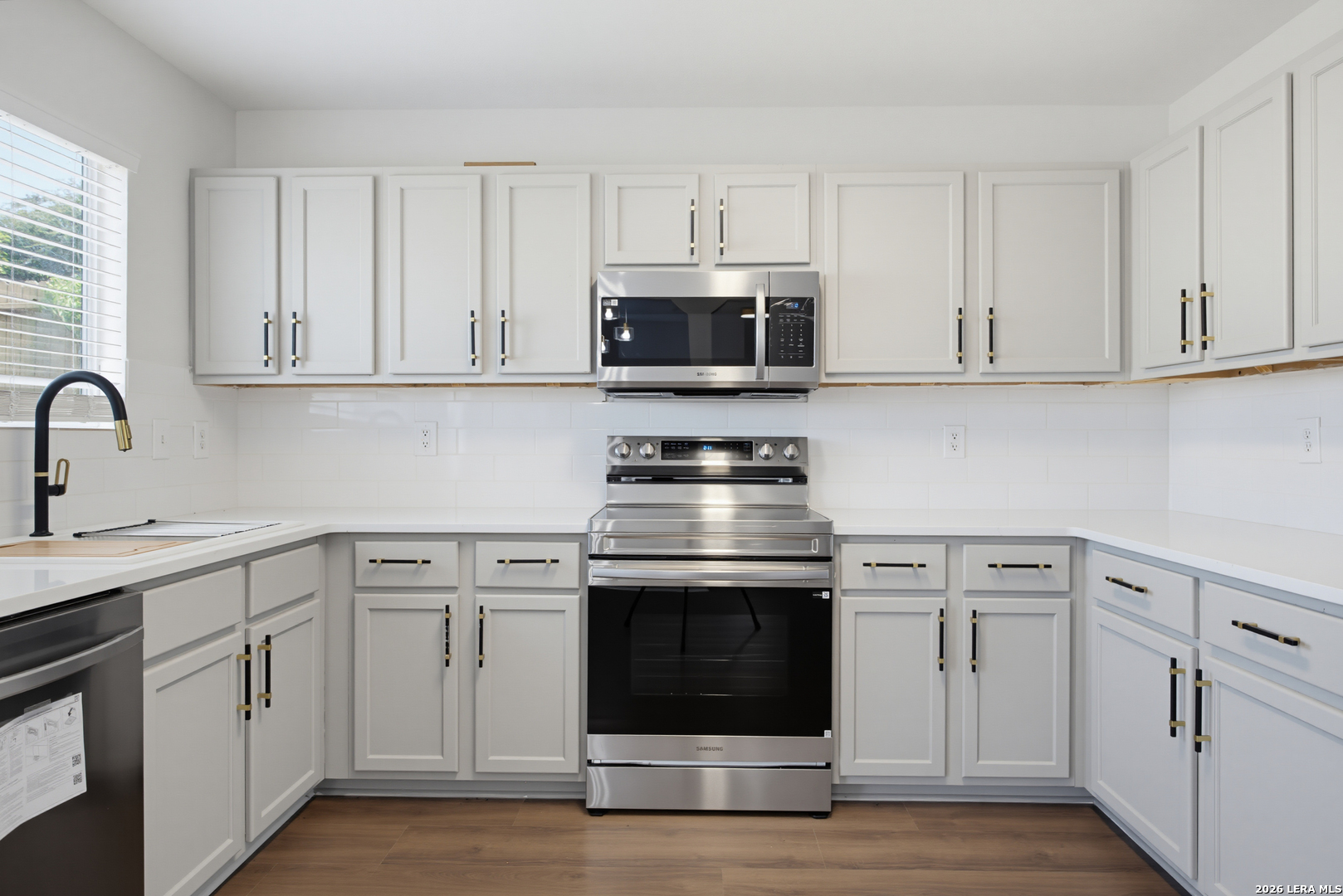 1503 Golden Wing San Antonio TX 78260