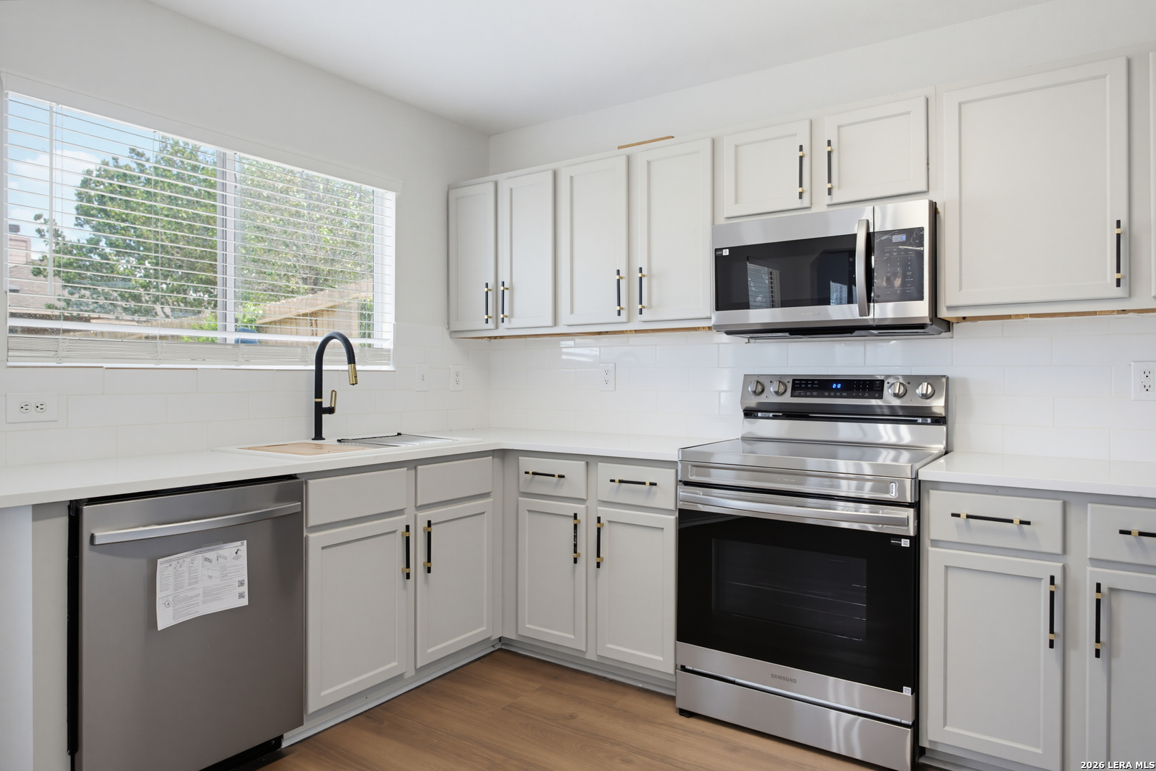 1503 Golden Wing San Antonio TX 78260