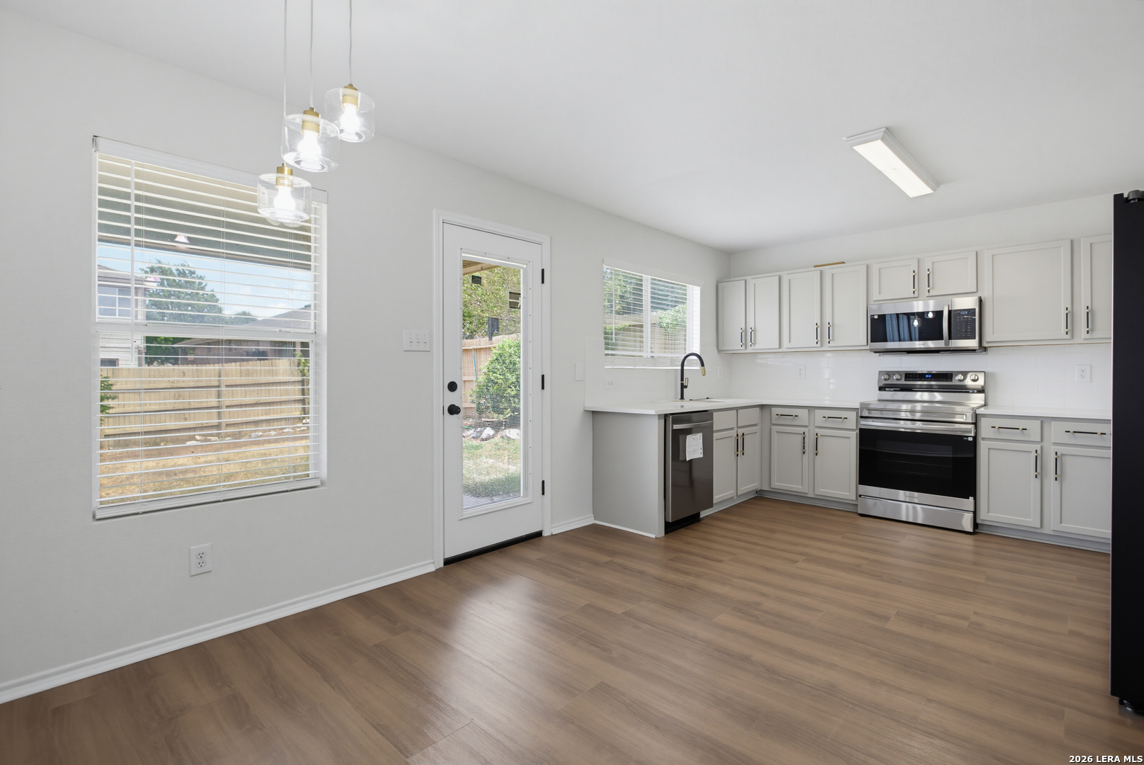 1503 Golden Wing San Antonio TX 78260
