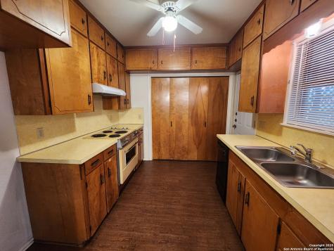 1274 Hillcrest Drive New Braunfels TX 78130