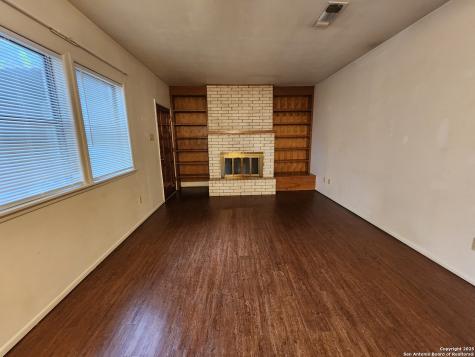1274 Hillcrest Drive New Braunfels TX 78130