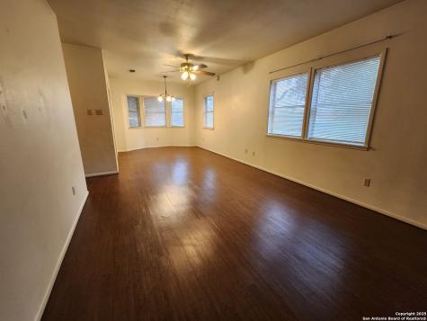 1274 Hillcrest Drive New Braunfels TX 78130