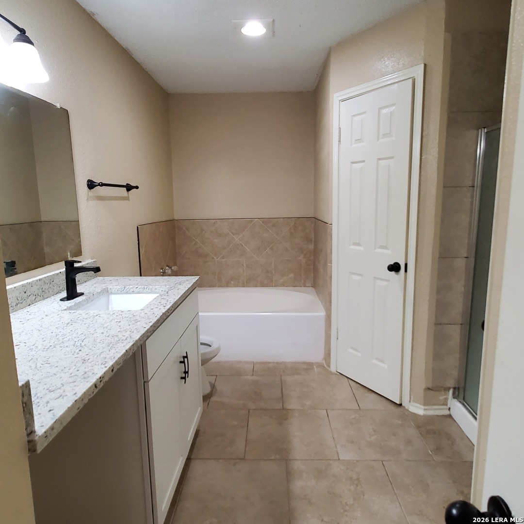 8469 Maple Ridge Drive San Antonio TX 78239