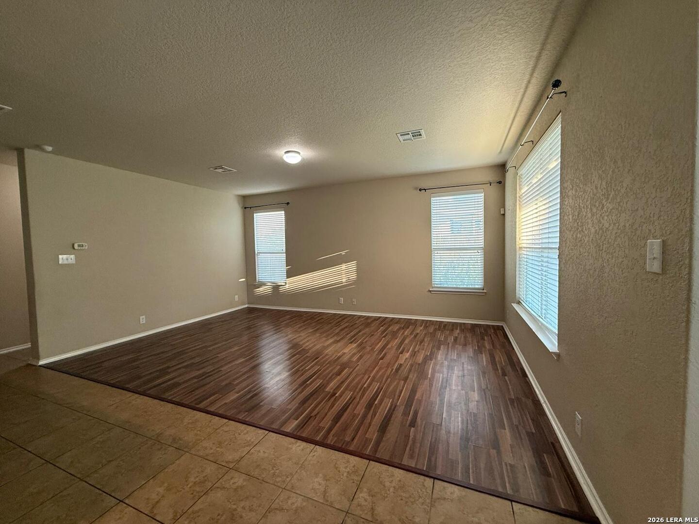 1015 Iris Path San Antonio TX 78245