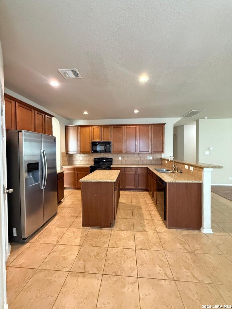 1015 Iris Path San Antonio TX 78245