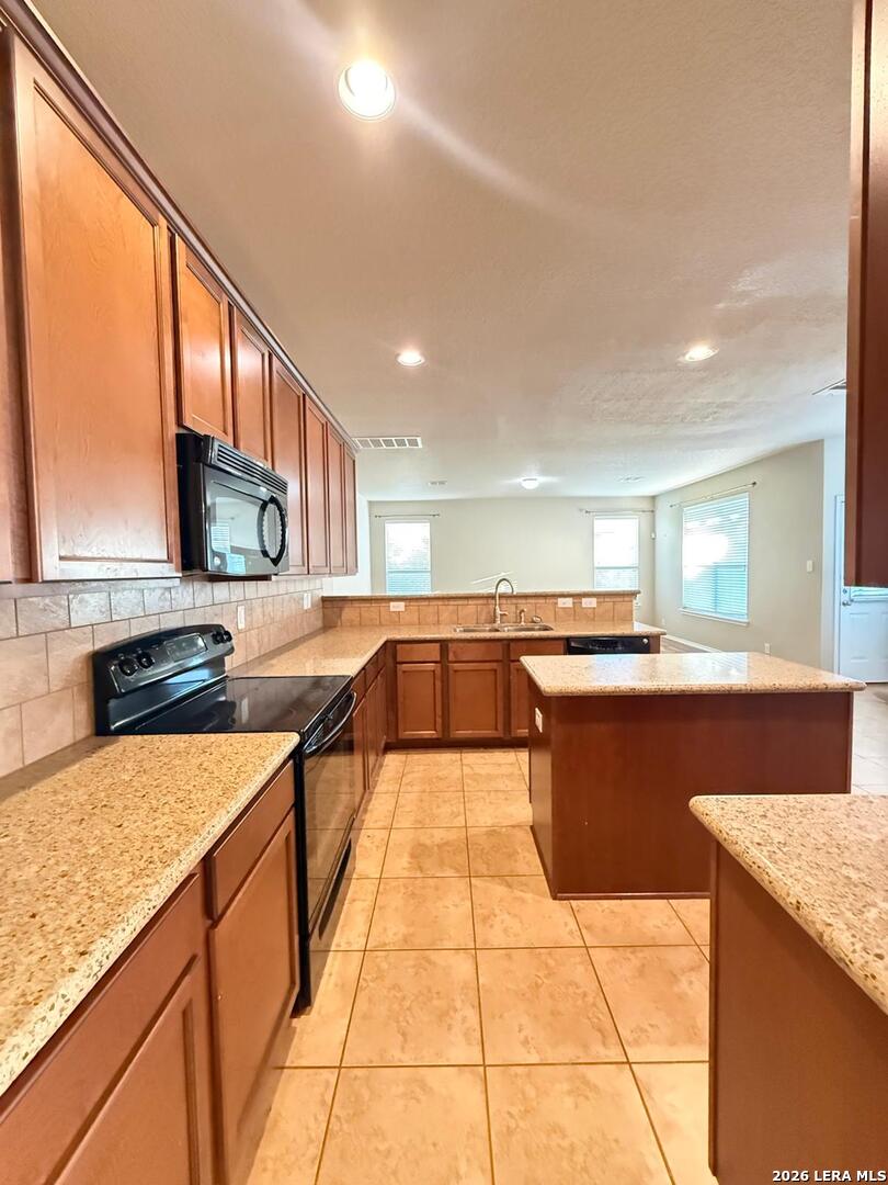 1015 Iris Path San Antonio TX 78245