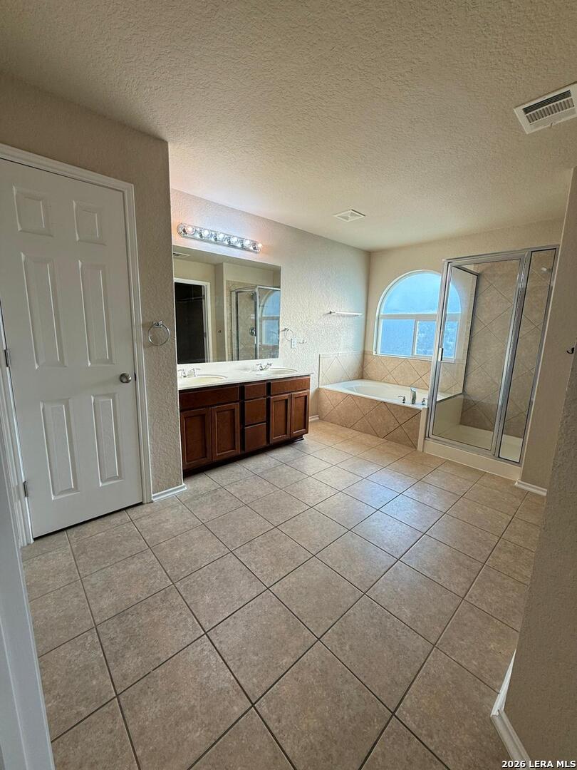 1015 Iris Path San Antonio TX 78245