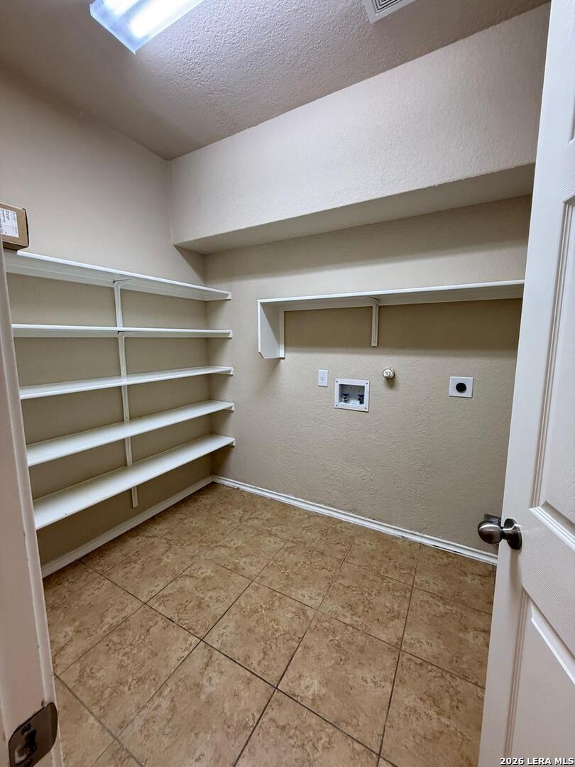 1015 Iris Path San Antonio TX 78245