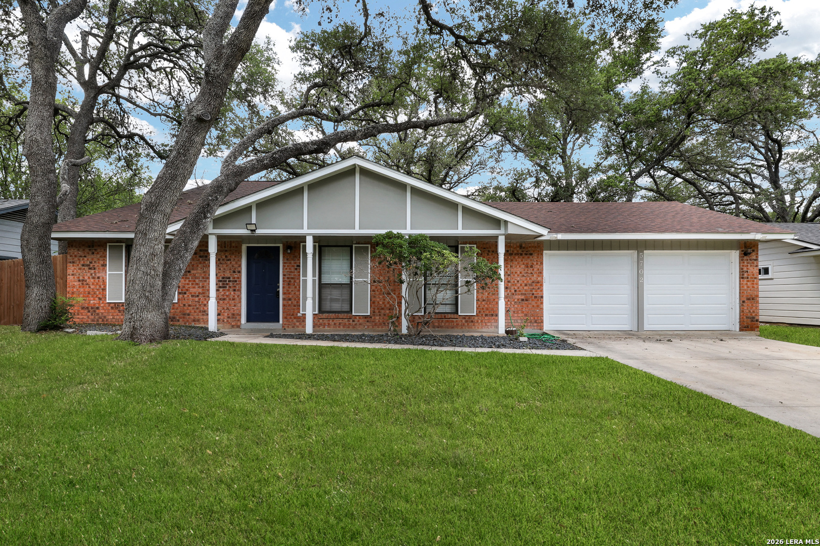 5702 Charlie Chan Drive San Antonio TX 78240