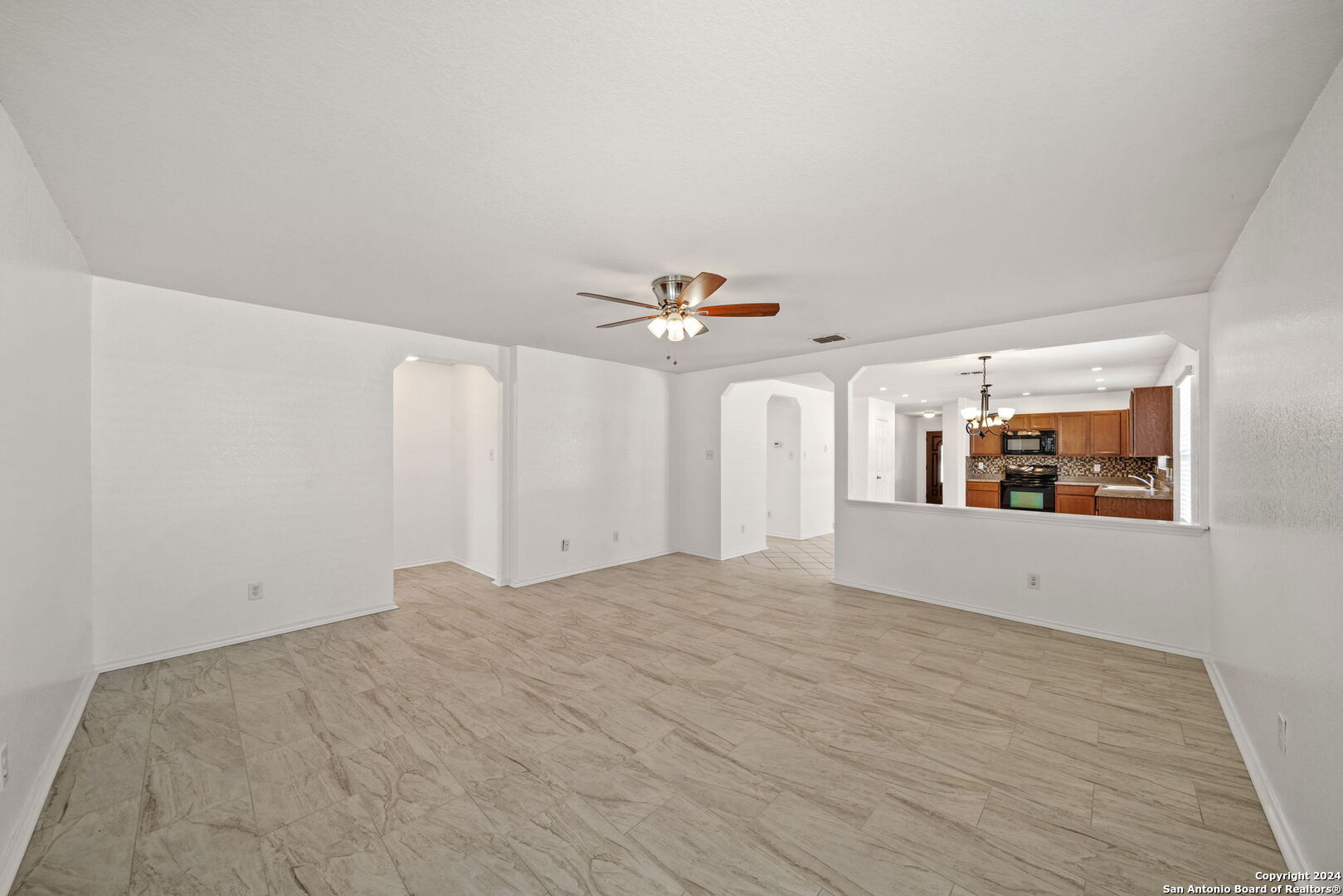 320 Lonestar Gait Schertz TX 78154