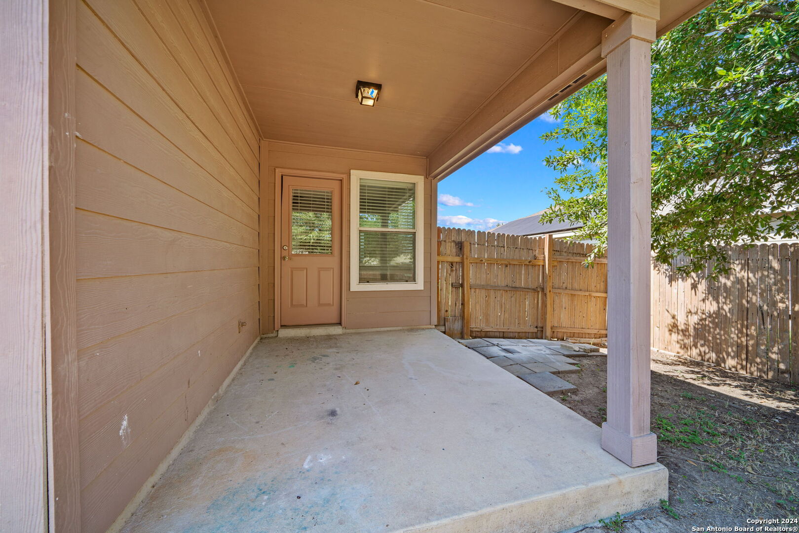 320 Lonestar Gait Schertz TX 78154