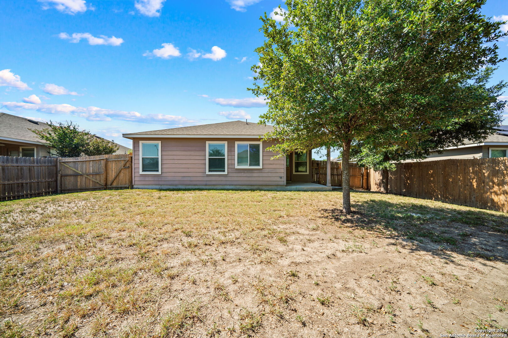 320 Lonestar Gait Schertz TX 78154