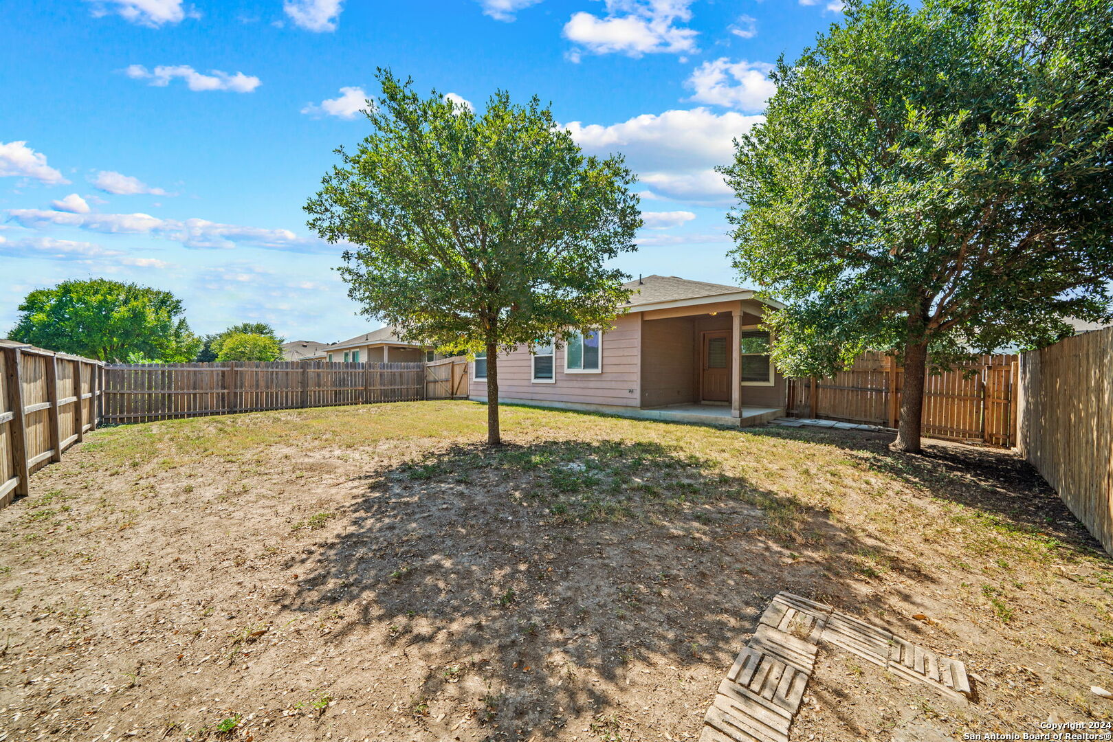 320 Lonestar Gait Schertz TX 78154