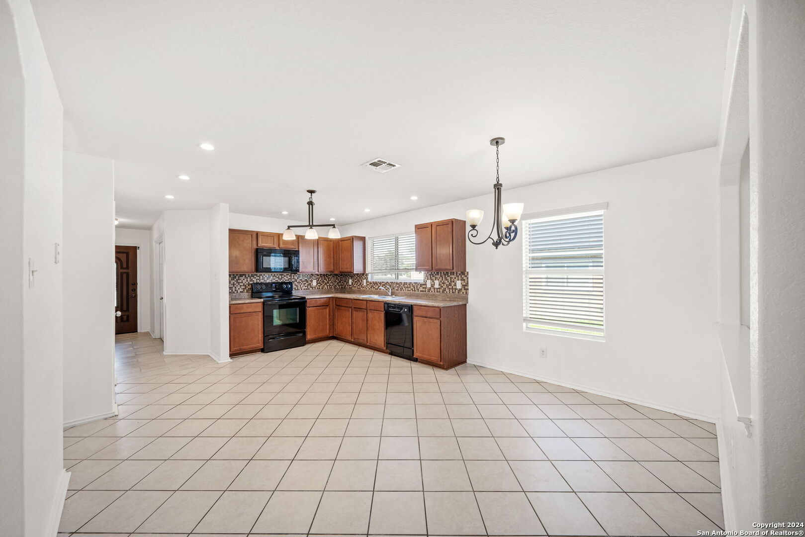 320 Lonestar Gait Schertz TX 78154