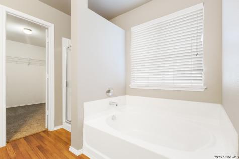 13415 Rhodes Villa San Antonio TX 78249