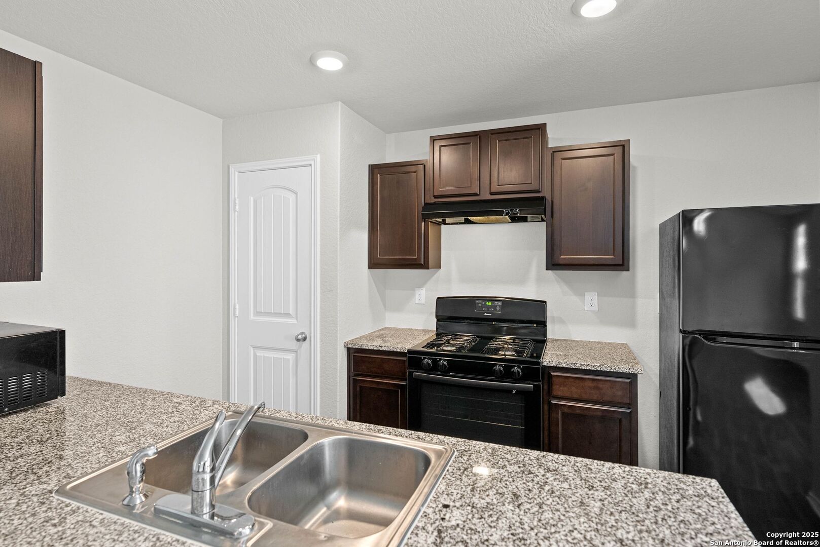 3232 Onion Creek San Antonio TX 78245