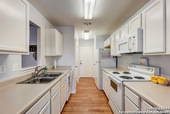 6062 Bantry Bay San Antonio TX 78240