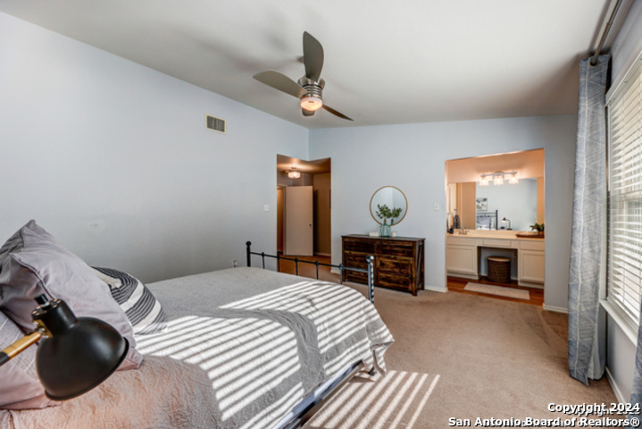6062 Bantry Bay San Antonio TX 78240