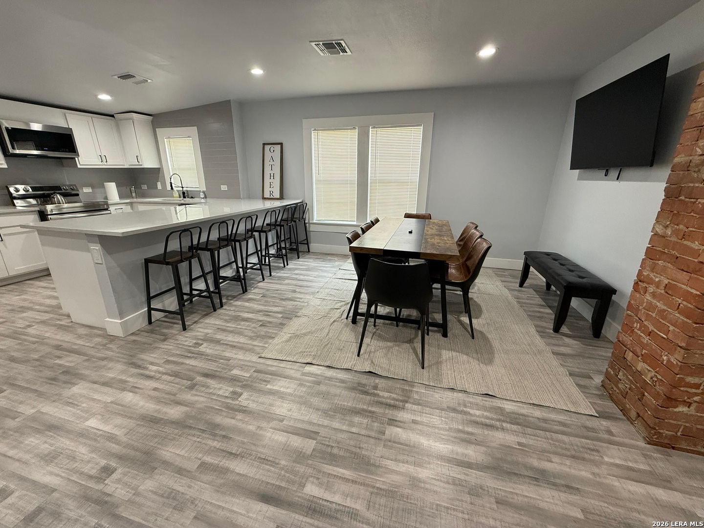 1607 N Pine Street San Antonio TX 78208