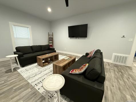 1607 N Pine Street San Antonio TX 78208