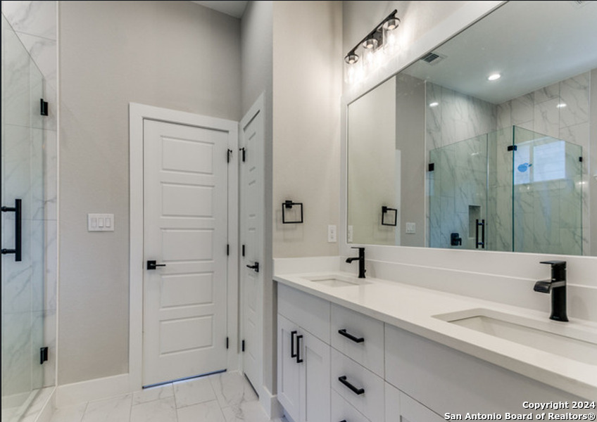 1618 W Lawndale Drive San Antonio TX 78209