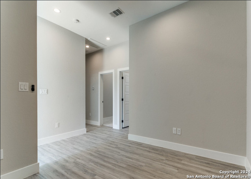 1618 W Lawndale Drive San Antonio TX 78209