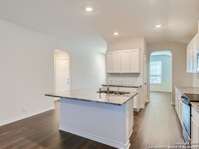 1725 Rocky Rise San Antonio TX 78245