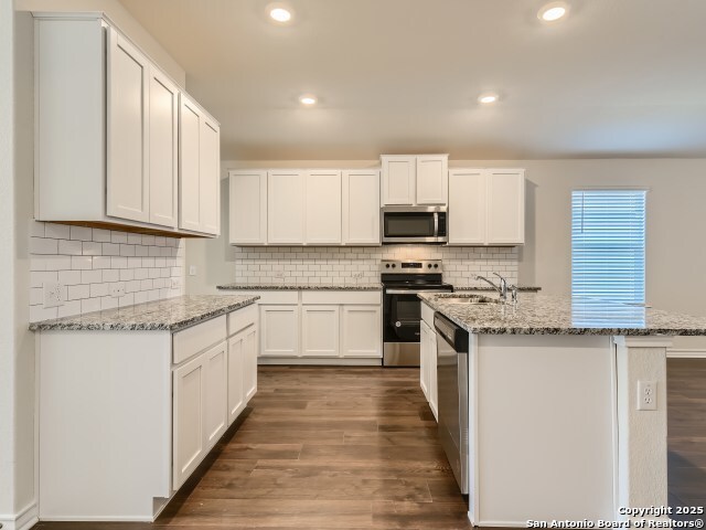 1725 Rocky Rise San Antonio TX 78245